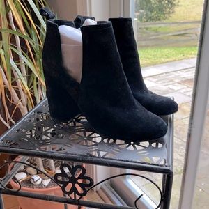 Suede black booties Steve Madden